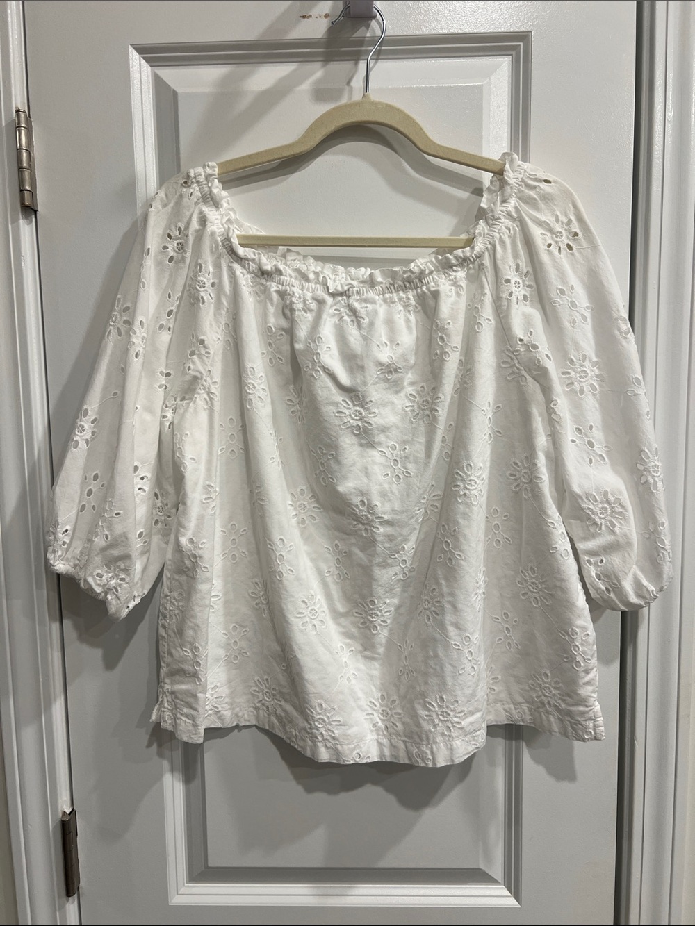 crown & ivy Women’s White Eyelet Peasant Top - Classic Off-Shoulder Style